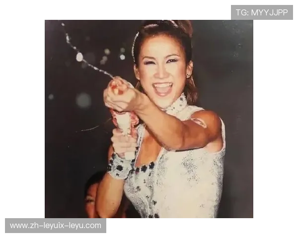 NBA主持阵容中的女性力量:专业与魅力并存的代表人物 NBA主持阵容中的女性力量:专业与魅力并存的代表人物